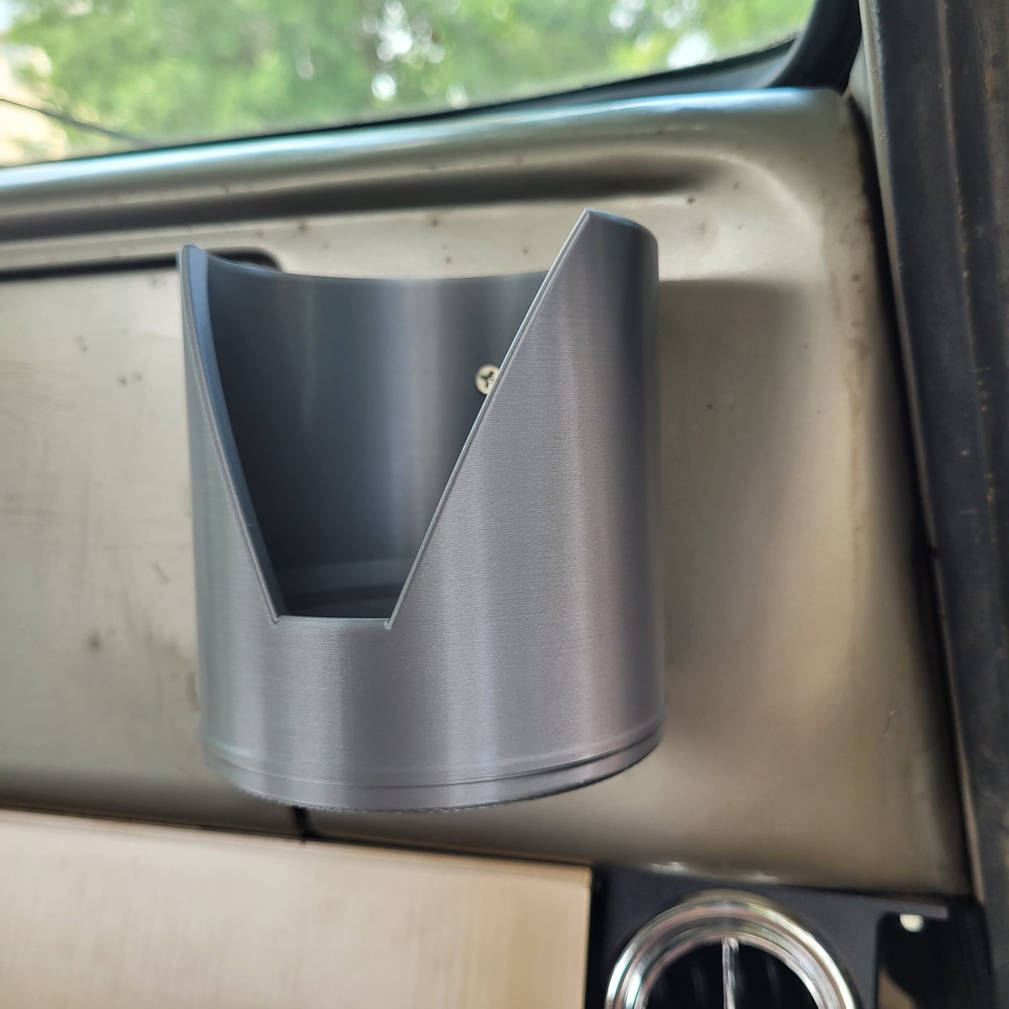 Grabby 2.0 - Magnetic Cup Holder & Console
