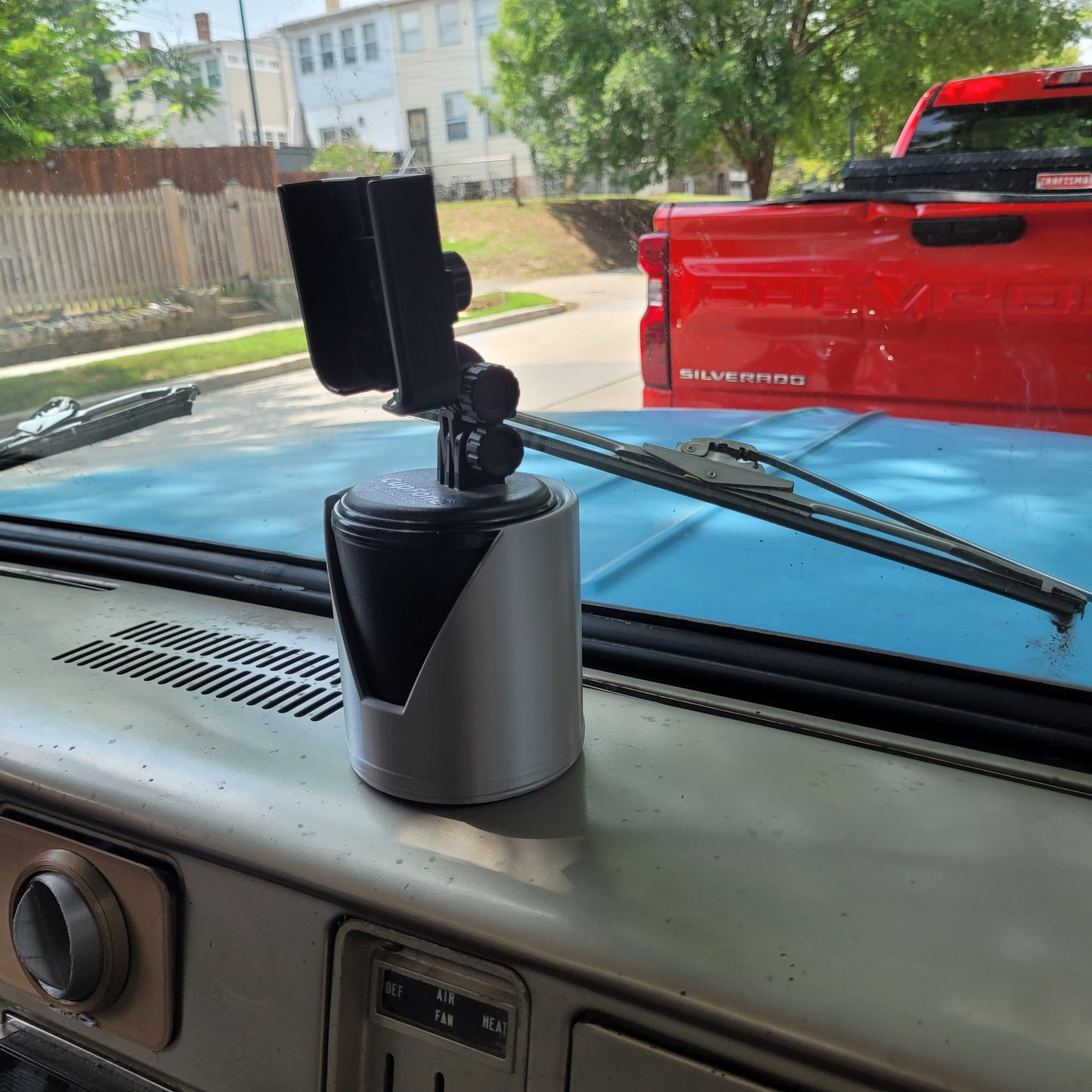 Grabby 2.0 - Magnetic Cup Holder & Console