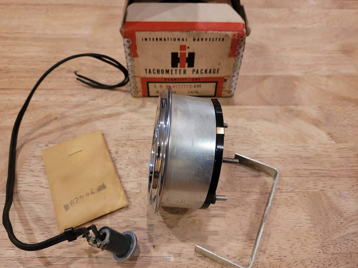 NOS Sun Electric Corporation RC-4A Tachometer - International Harvestor boxed - 0-4000 RPM