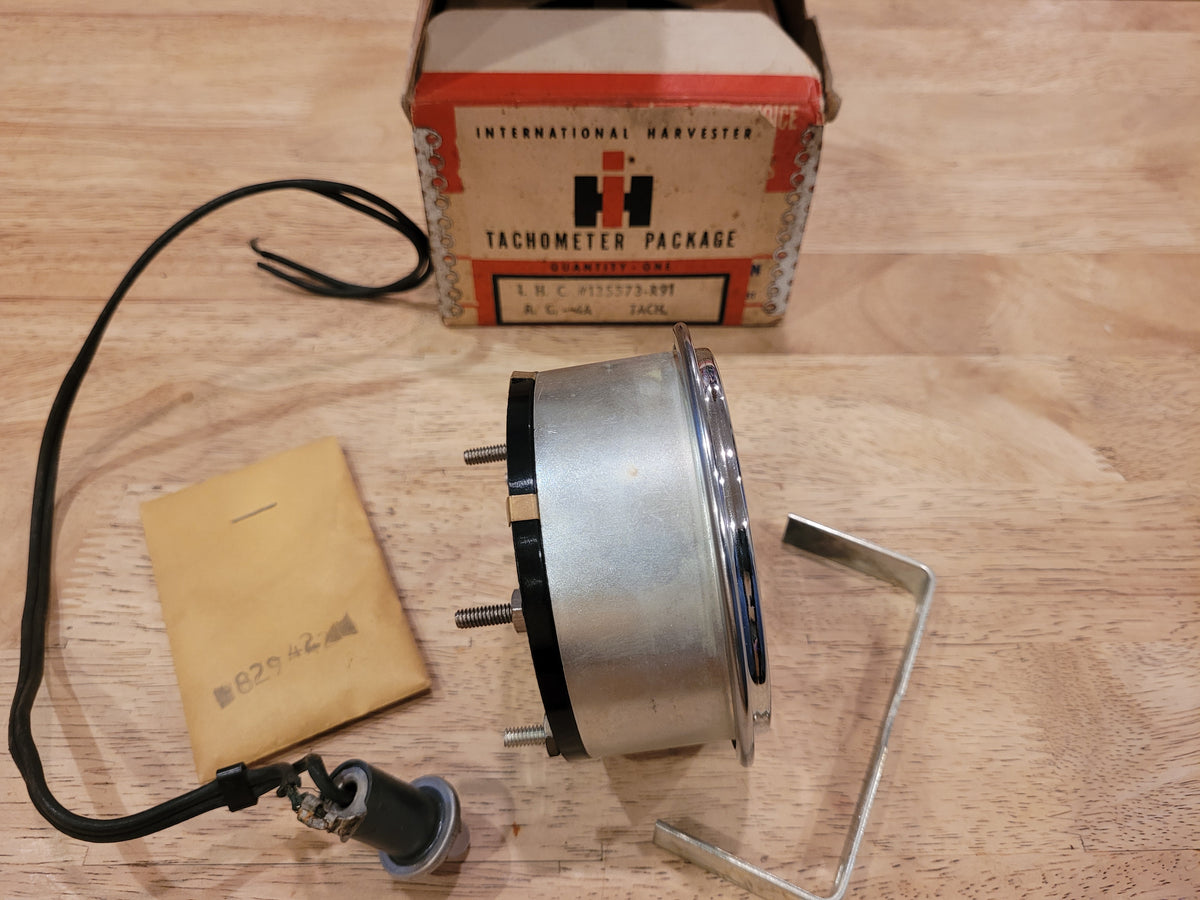 NOS Sun Electric Corporation RC-4A Tachometer - International Harvestor boxed - 0-4000 RPM