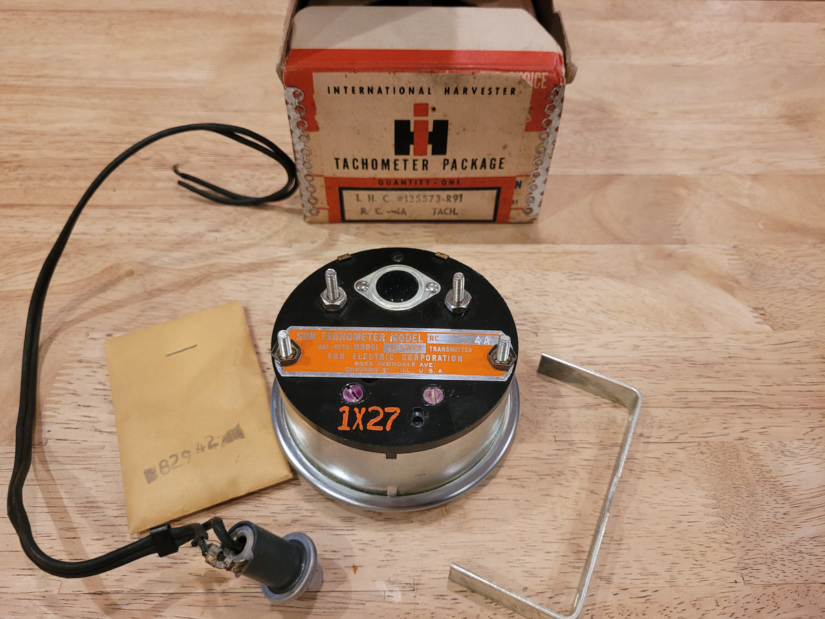 NOS Sun Electric Corporation RC-4A Tachometer - International Harvestor boxed - 0-4000 RPM