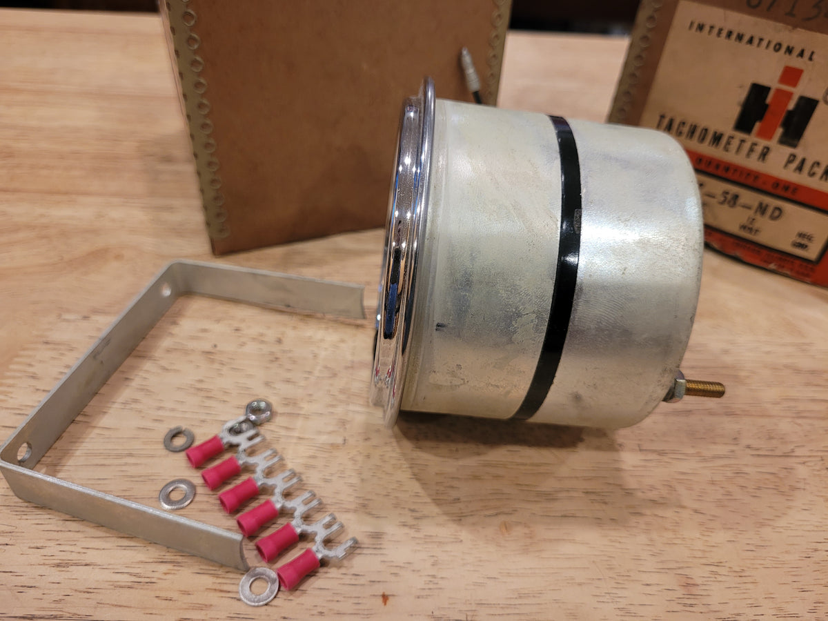 NOS Sun Electric Corporation FZ-58 ND Tachometer - 0-5000 RPM International Harvestor Packaging