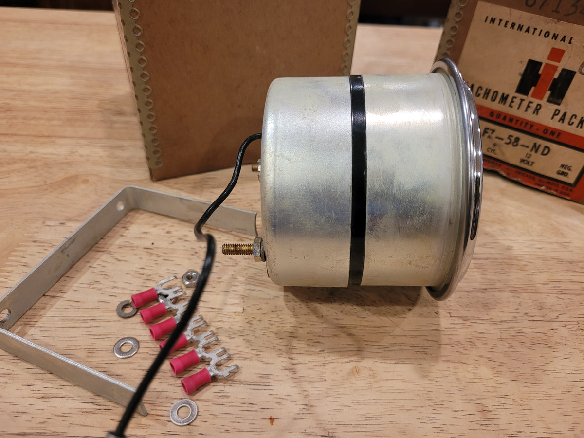 NOS Sun Electric Corporation FZ-58 ND Tachometer - 0-5000 RPM International Harvestor Packaging