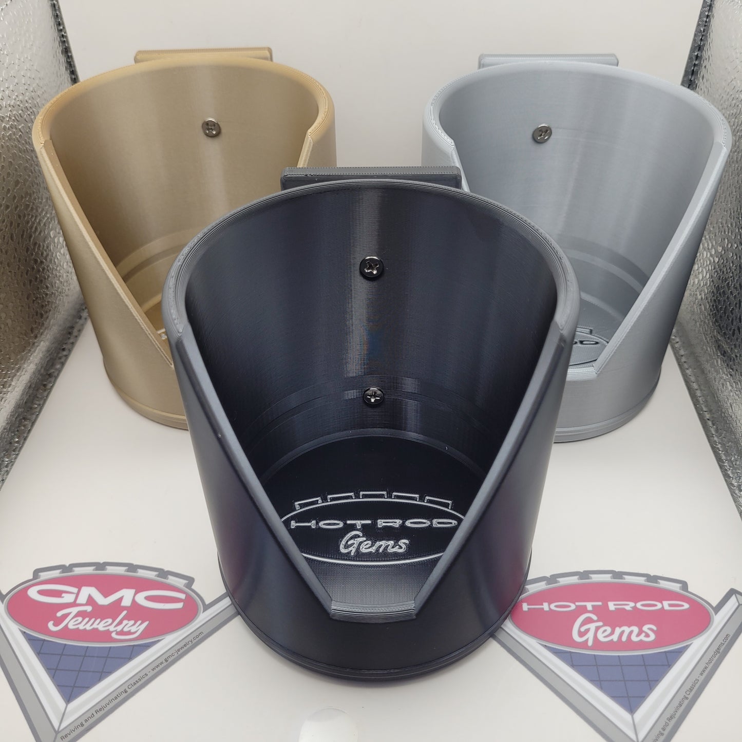 Grabby 2.0 - Magnetic Cup Holder & Console